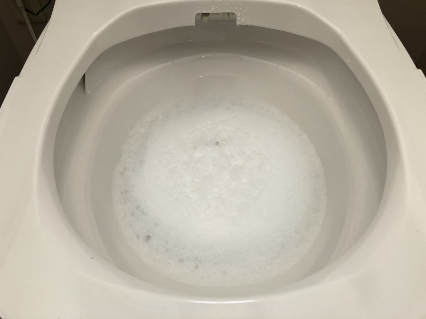 泡が陶器内を自動で洗ってくれるので、いつもピカピカ！