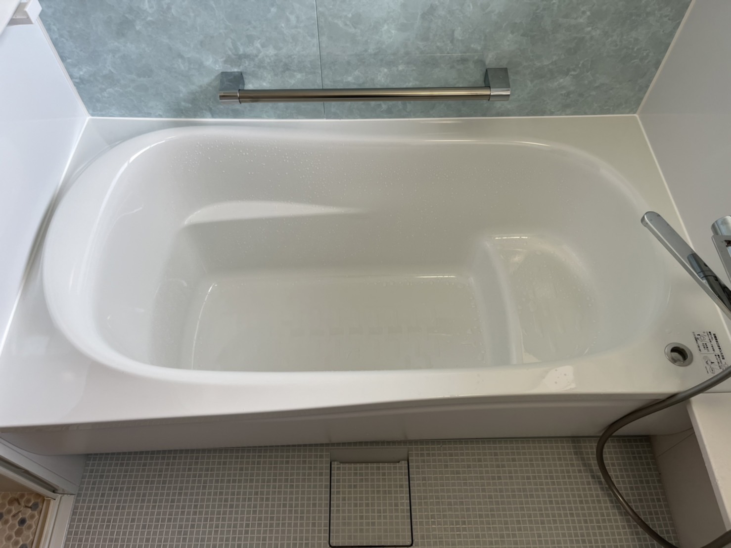 浴槽は「魔法瓶浴槽」という名称で時間の経過による温度低下を防ぐ機能が搭載されています！