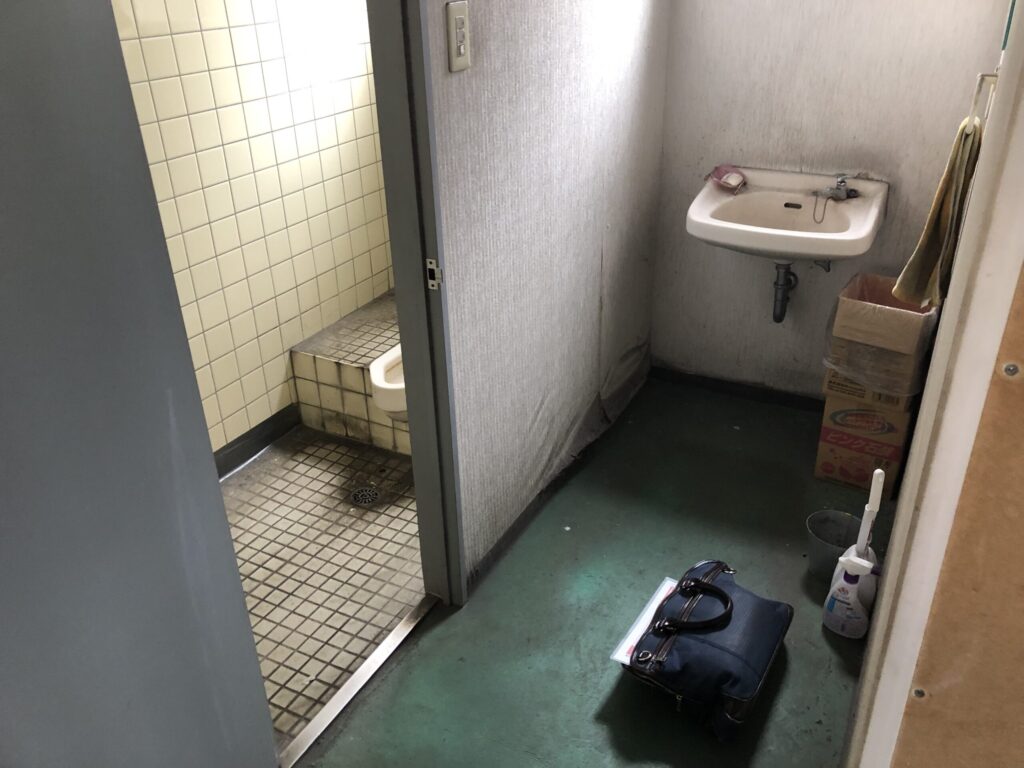 【米子市】車両整備会社様のトイレをお客様も安心して使用できるように!