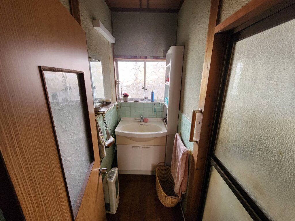 【大山町】限られたスペースを有効活用!洗面脱衣室リフォーム