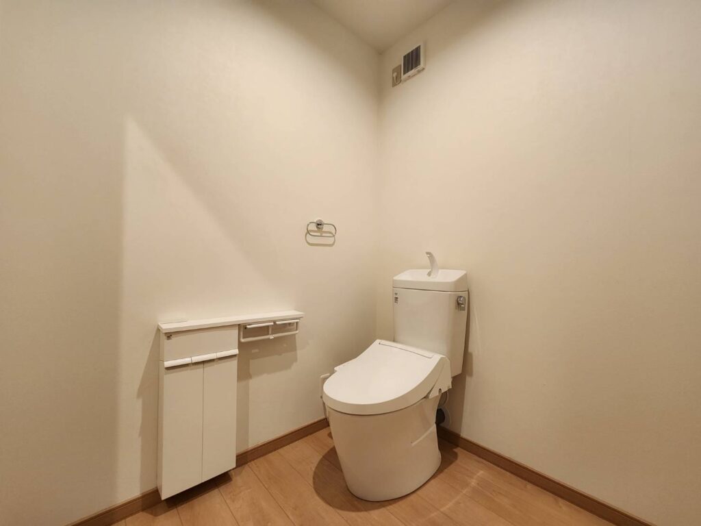 【境港市】家族構成の変化に対応した2階トイレ新設リフォーム