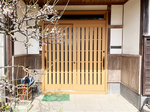 【南部町】ご実家の玄関ドアをLIXIL「リシェント」にリフォーム！