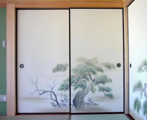 昔ながらの襖付き押入れ写真