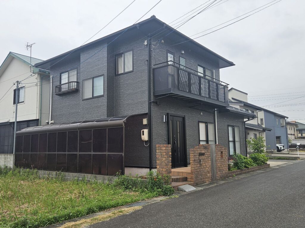 【米子市】外壁と屋根の同時メンテナンスで安心と美しさを実現