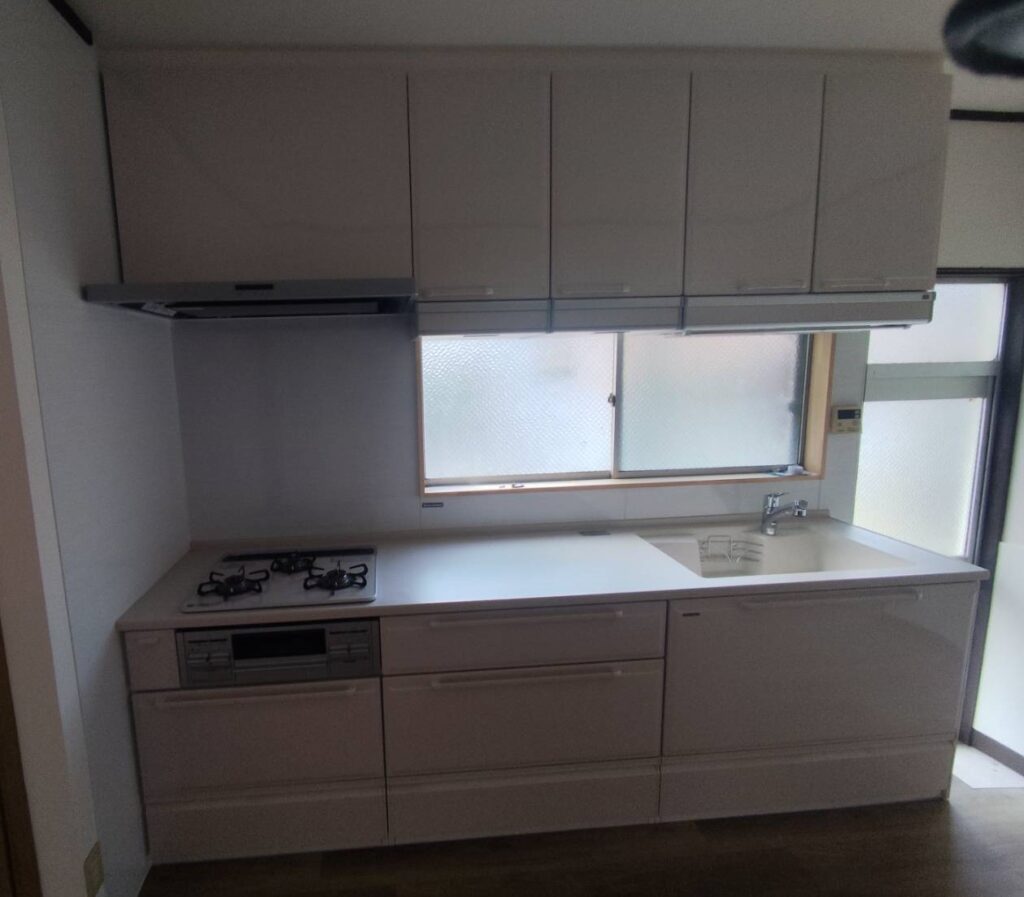 【境港市】掃除も収納も快適に！エーデルで生まれ変わったキッチン