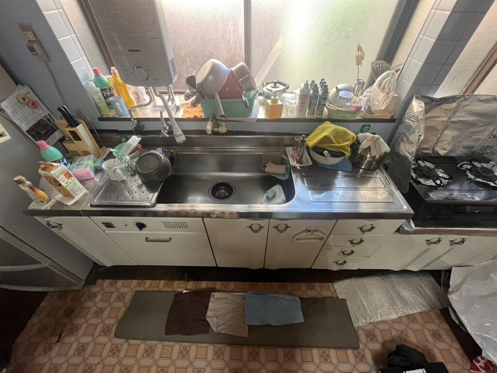 【安来市】水漏れの不安を解消した安心のキッチンリフォーム