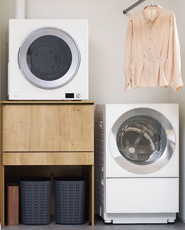 洗濯機下に収納スペースを確保の画像