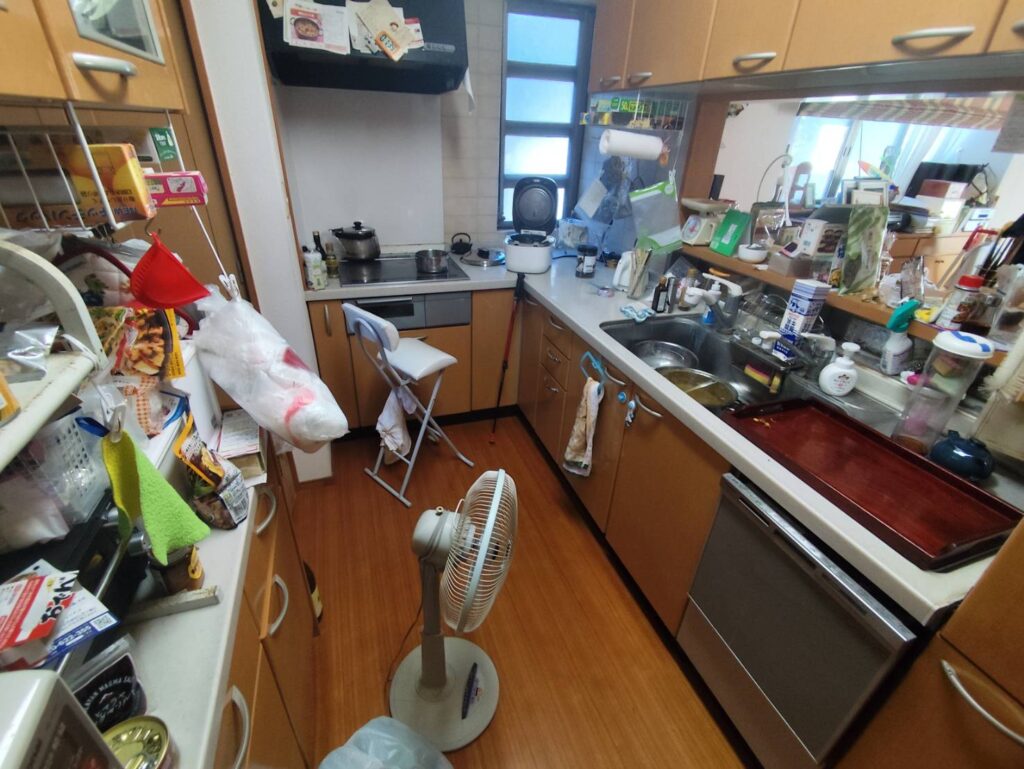 【大山町】ご実家への移住をきっかけに、開放的で明るく使いやすいキッチンへリフォーム