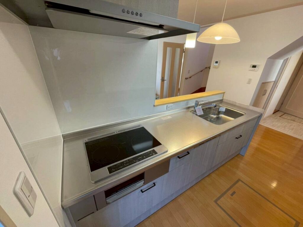 【米子市】これからにフィットするキッチンへ。すっきり整えて心地よい空間に