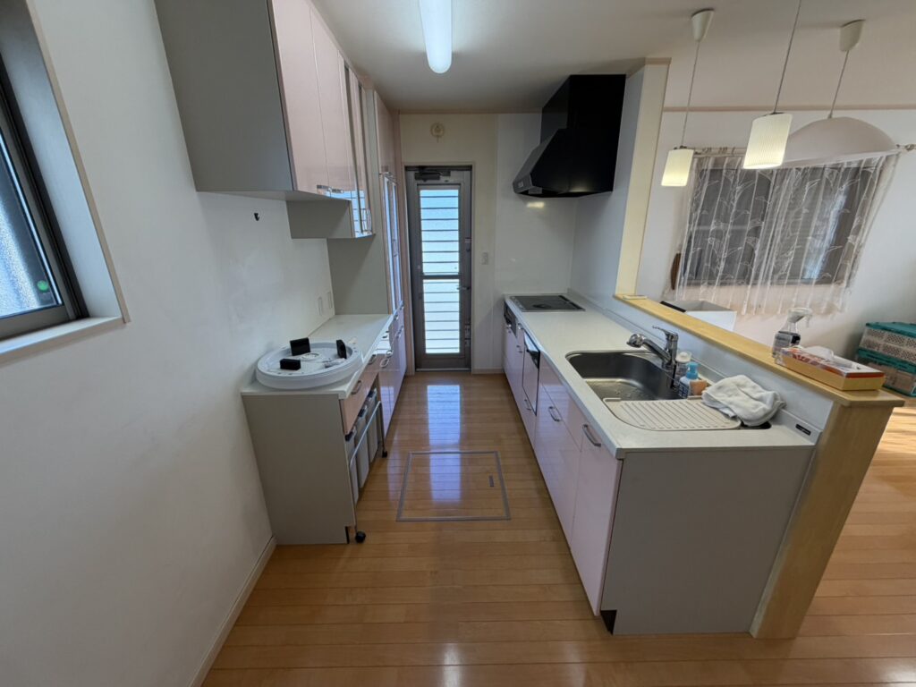 【米子市】これからにフィットするキッチンへ。すっきり整えて心地よい空間に