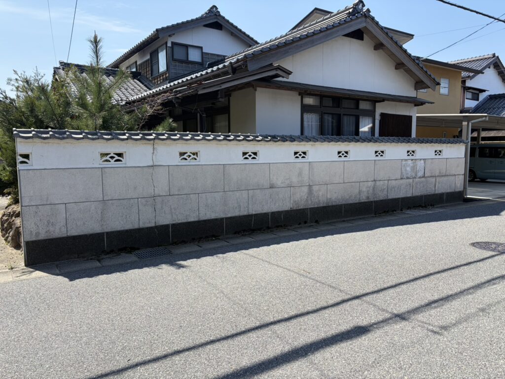 【米子市】地震でひび割れたブロック塀をフェンスへ改修　安全性と美観を向上