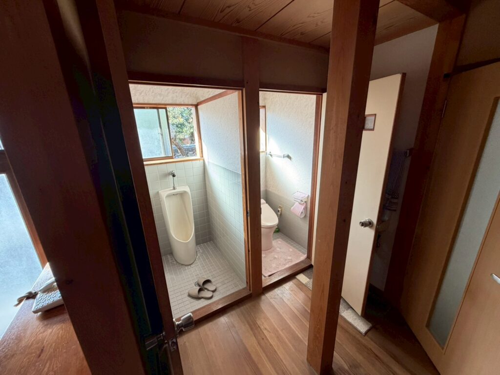 【米子市】二つの個室を一つに。安心して使える、くつろぎのトイレ空間へ